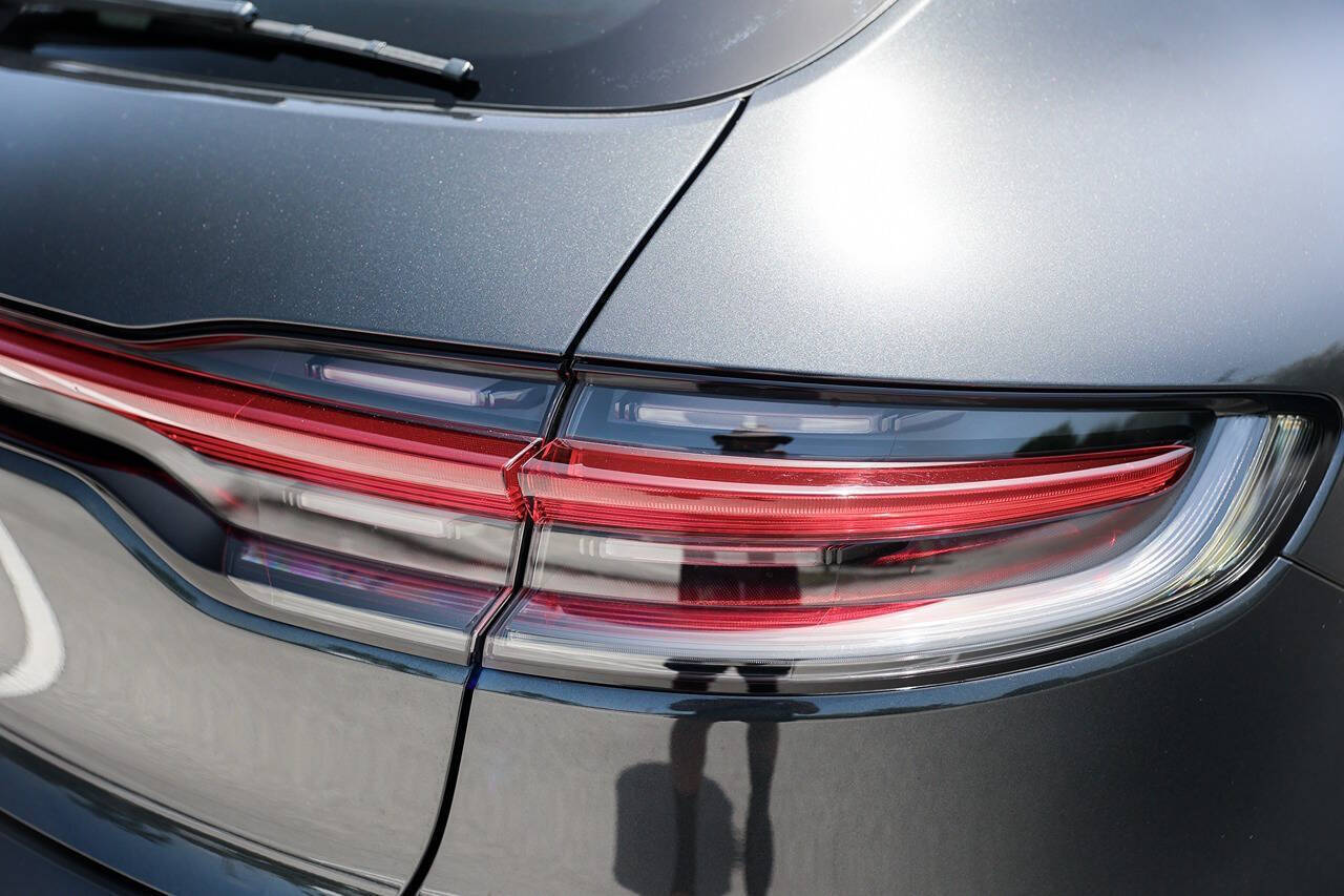 2022 Porsche Macan 22
