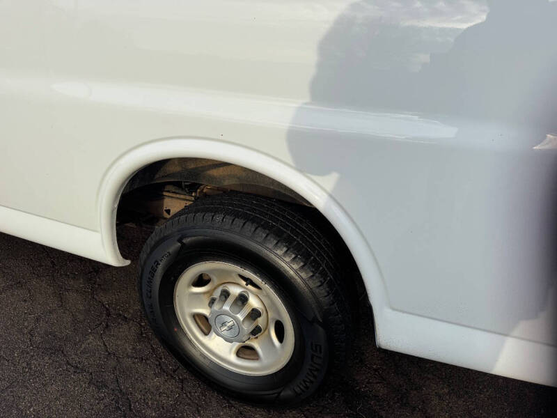 2018 Chevrolet Express LS 2500