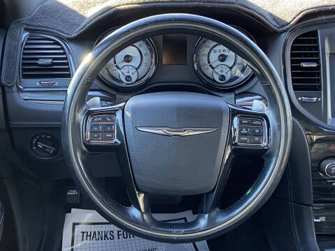 2013 Chrysler 300 C John Varvatos Limited Edition