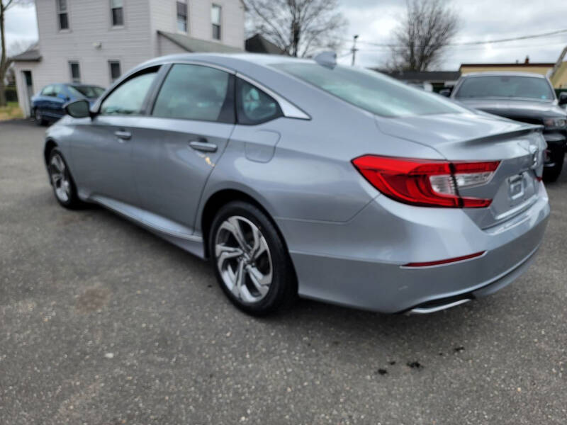 2018 Honda Accord EX photo 5