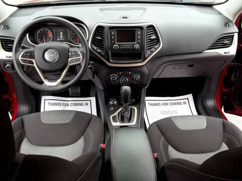 2017 Jeep Cherokee Sport