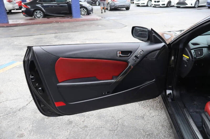2013 Hyundai Genesis Coupe