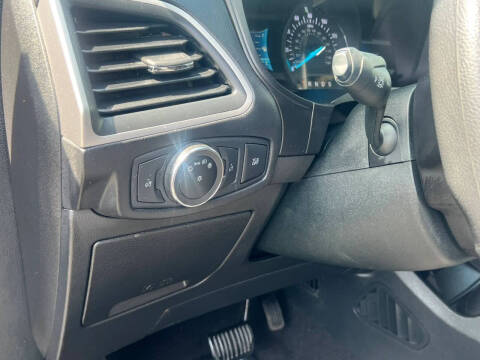 2023 Ford Edge SE