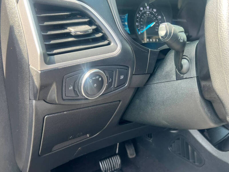 2023 Ford Edge SE