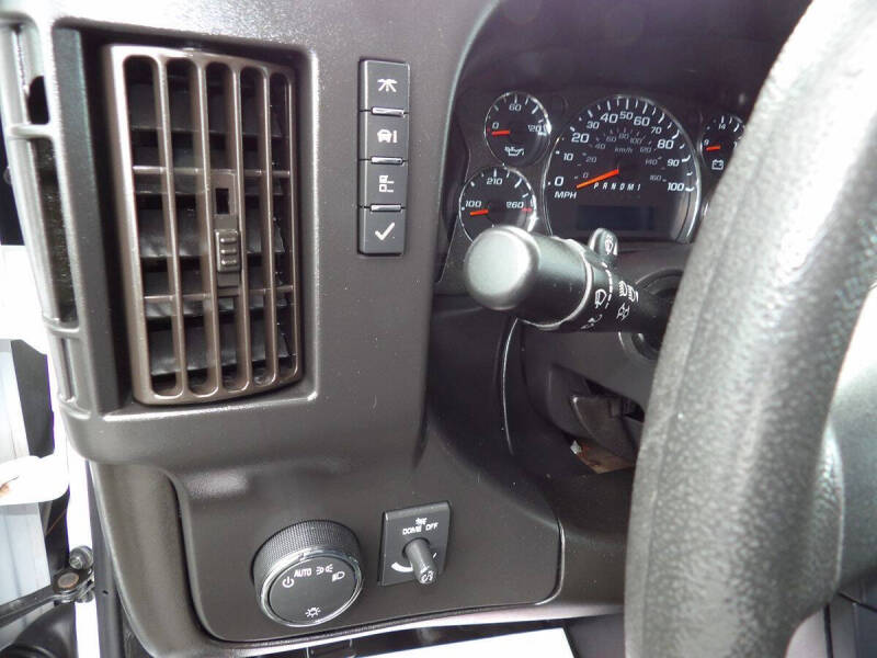 2022 Chevrolet Express 2500
