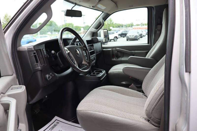 2018 Chevrolet Express LS 2500