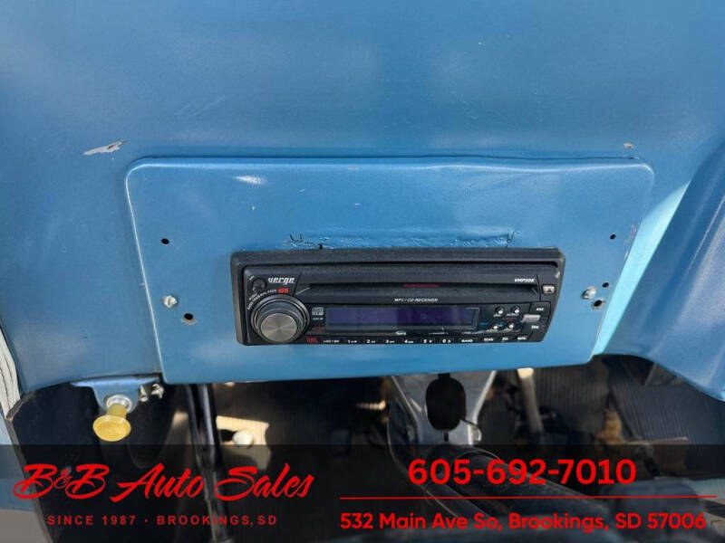 1962 Willys Jeep Pickup