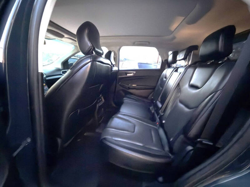 2019 Ford Edge Titanium