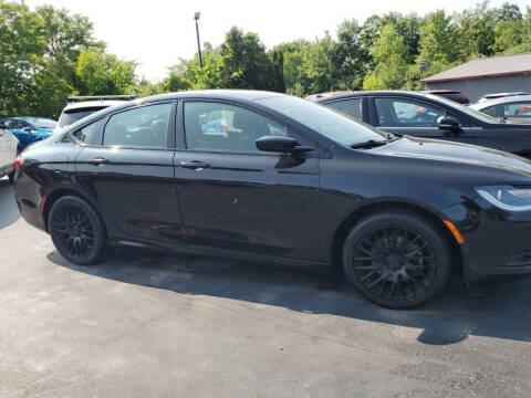 2015 Chrysler 200 for sale at Newcombs North Certified Auto Sales in Metamora MI