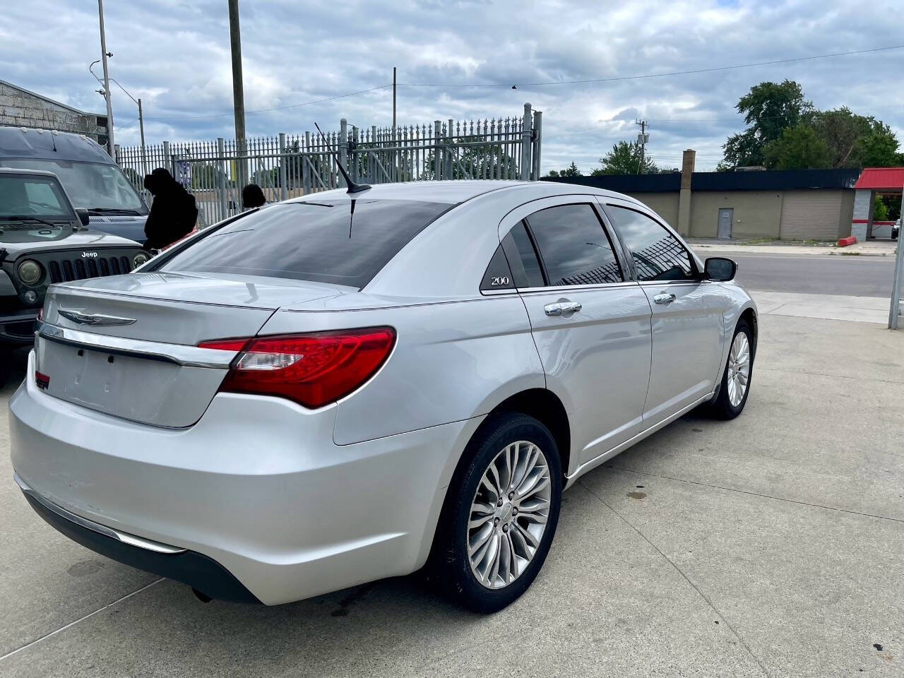 2011 Chrysler 200 for sale at Alpha Auto Sales in Detroit, MI