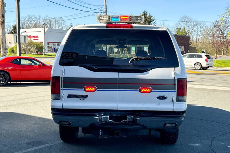 2005 Ford Excursion XLT