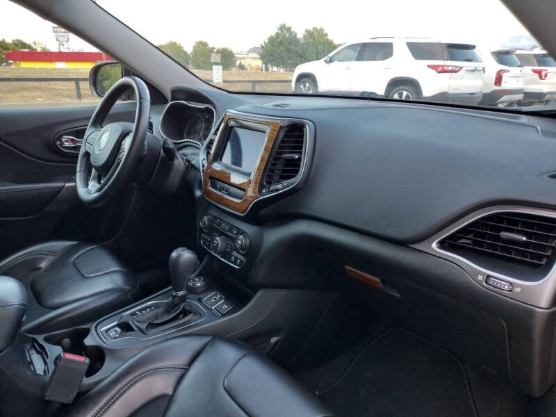 2019 Jeep Cherokee Latitude Plus