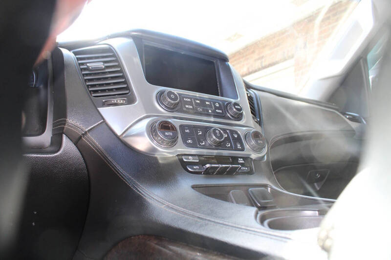 2018 Chevrolet Suburban LS