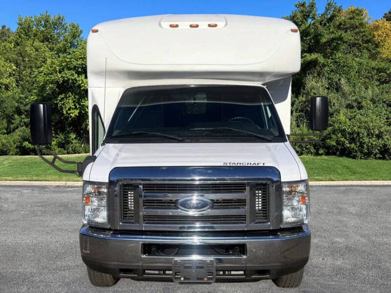 2017 Ford E-450