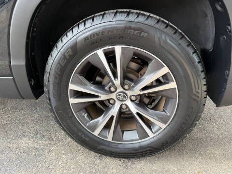 2019 Toyota Highlander LE Plus