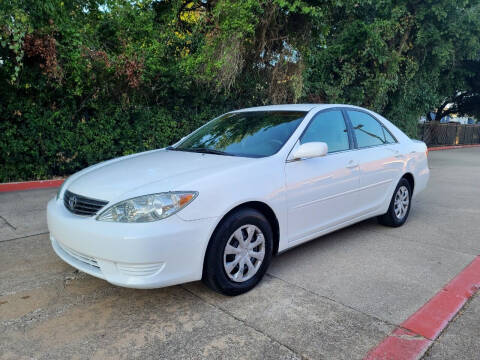 2005 Toyota Camry for sale at DFW Autohaus in Dallas TX