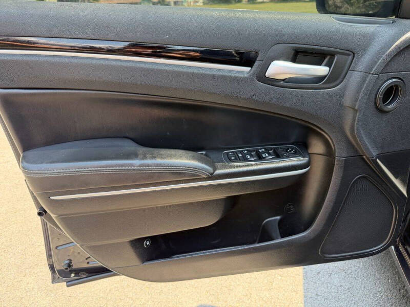 2019 Chrysler 300 S