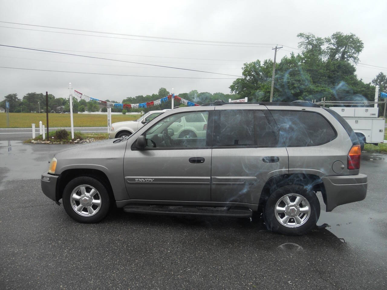 Gray 2005 GMC Envoy SLE SLE 4WD 4dr SUV 1