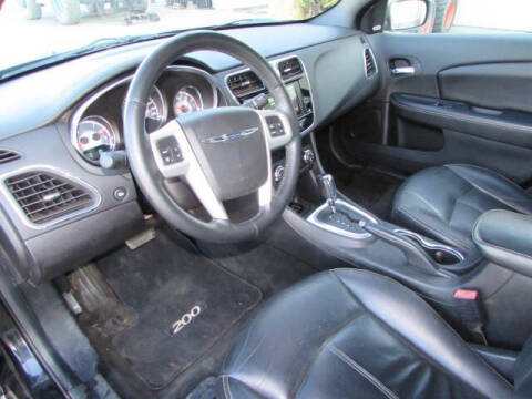 2014 Chrysler 200 Limited