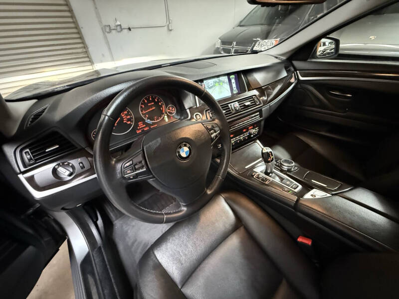 2014 BMW 5 Series 528i