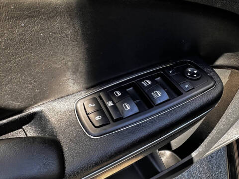 2012 Chrysler 300 Limited