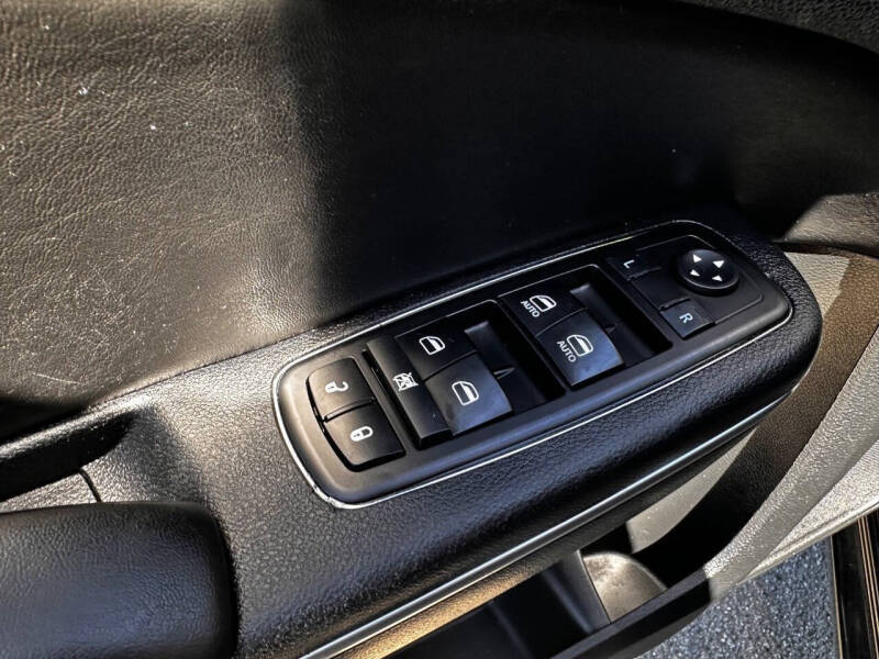 2012 Chrysler 300 Limited