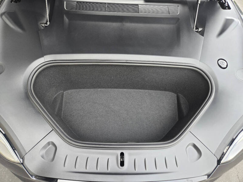 2024 Tesla Model S Plaid