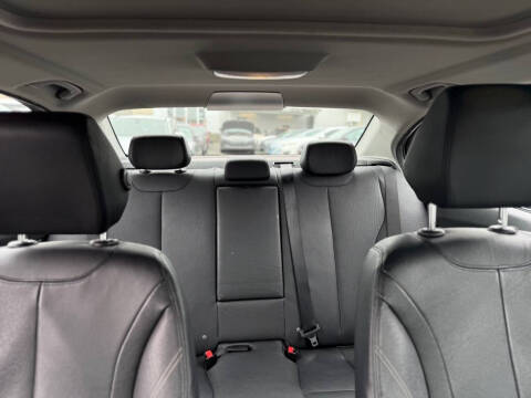 2012 BMW 3 Series 328i
