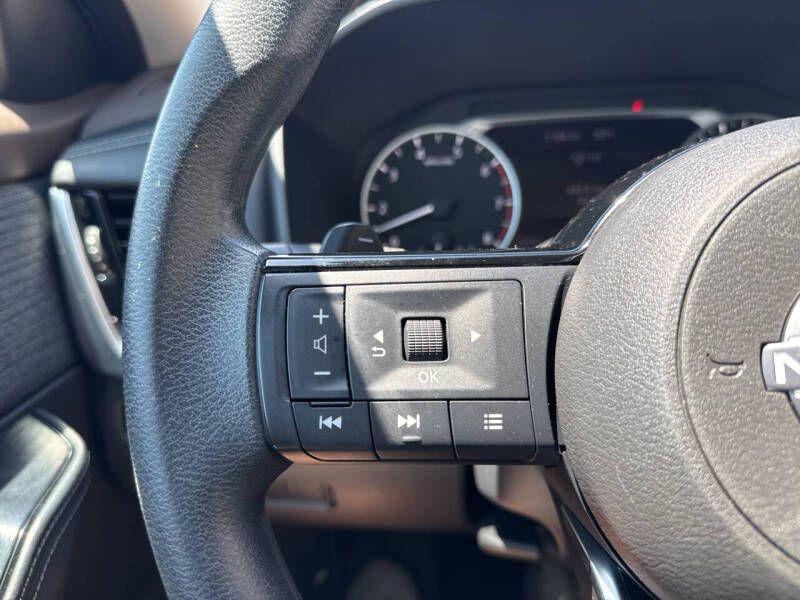 2022 Nissan Rogue SV