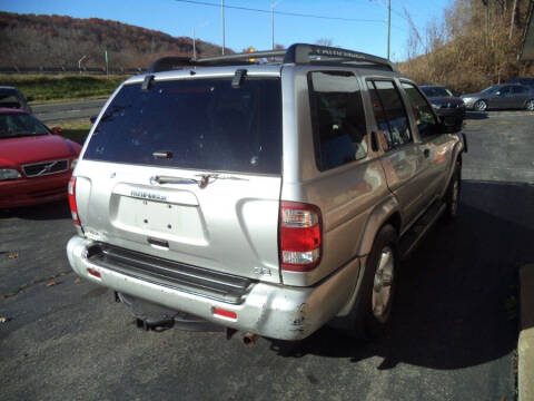 2004 Nissan Pathfinder LE Platinum