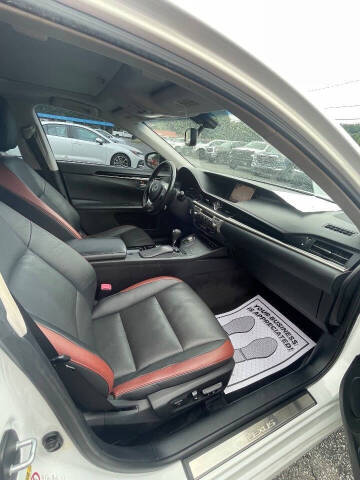 2015 Lexus ES 350 Crafted Line