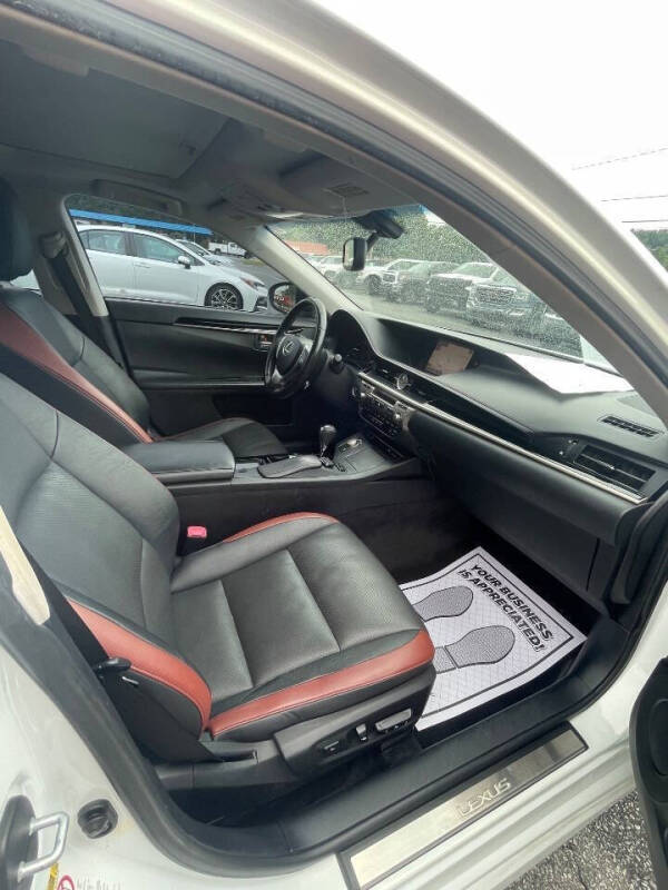 2015 Lexus ES 350 Crafted Line