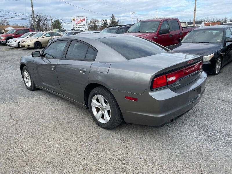 2011 Dodge Charger SE photo 6