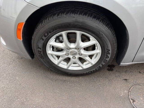 2020 Chrysler Voyager LXi