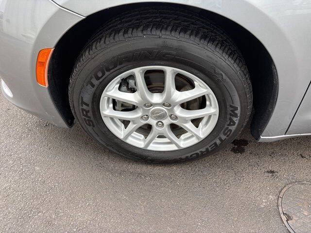 2020 Chrysler Voyager LXi