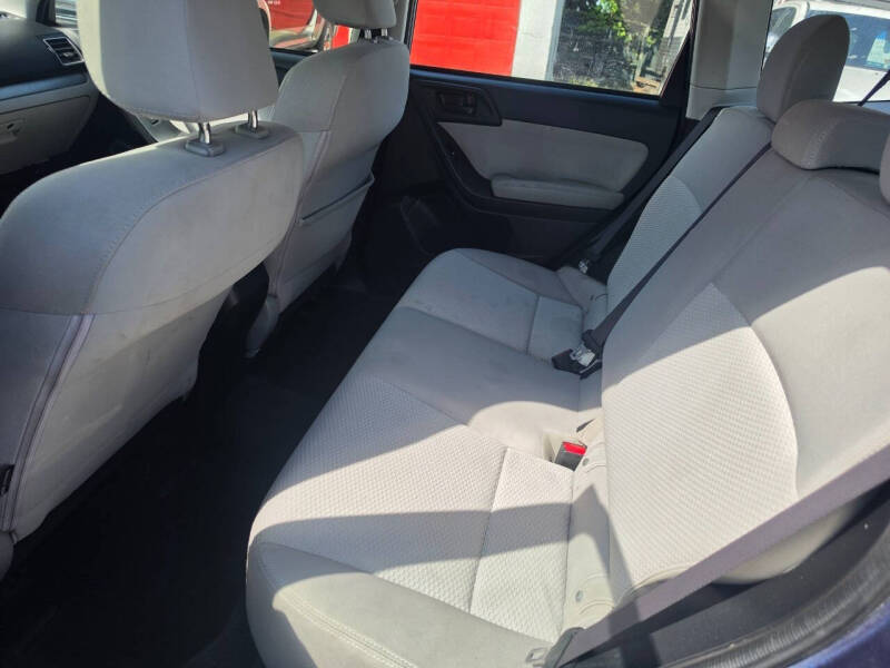 2016 Subaru Forester 2.5i