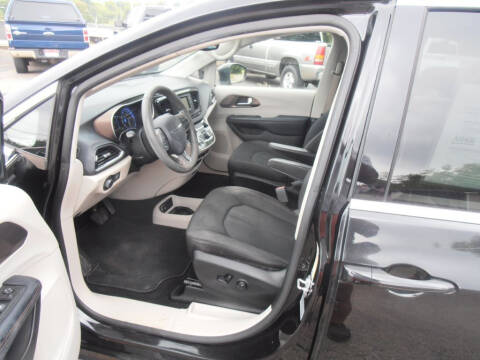 2017 Chrysler Pacifica LX