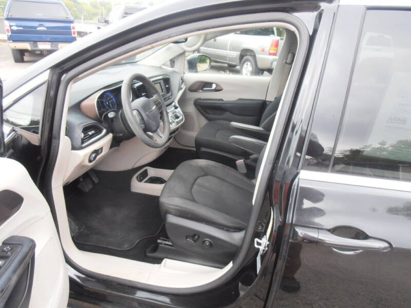 2017 Chrysler Pacifica LX