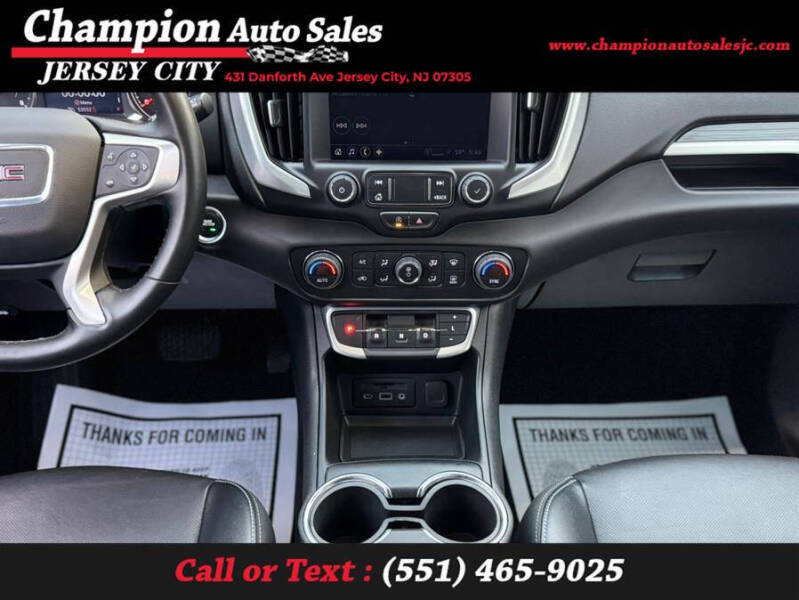 2023 GMC Terrain SLT