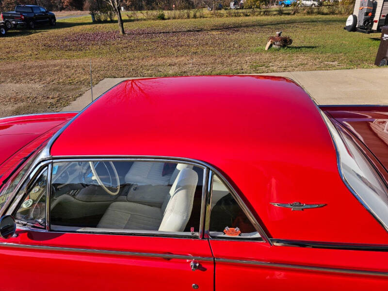 1961 Ford Thunderbird