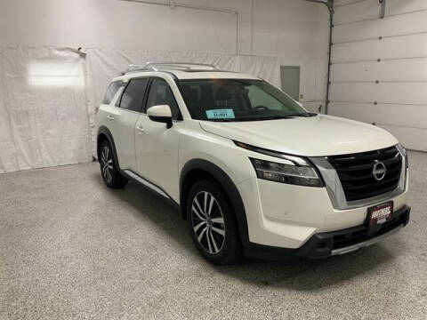 2023 Nissan Pathfinder Platinum