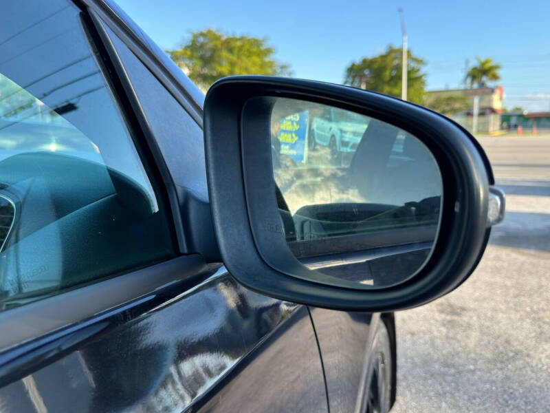 2012 Volkswagen GTI Base PZEV