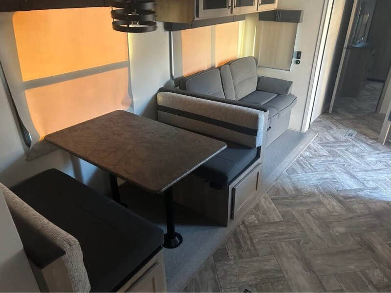 2023 Palomino 32bhqs