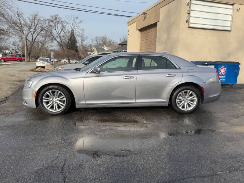 2017 Chrysler 300 Limited