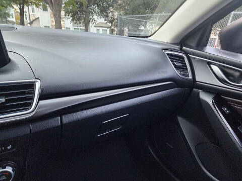 2018 Mazda MAZDA3 Grand Touring