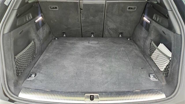 2024 Audi Q5 e quattro S line Prestg 55 TFSI