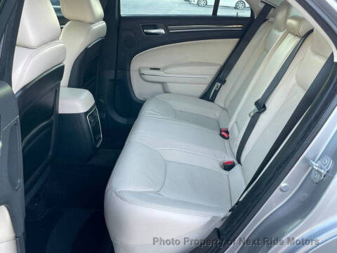 2016 Chrysler 300 Limited Anniversary