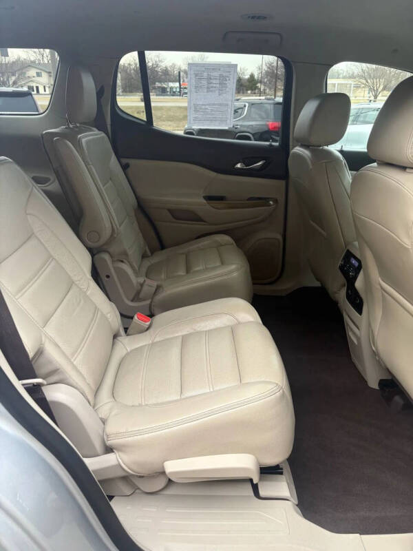 2017 GMC Acadia Denali
