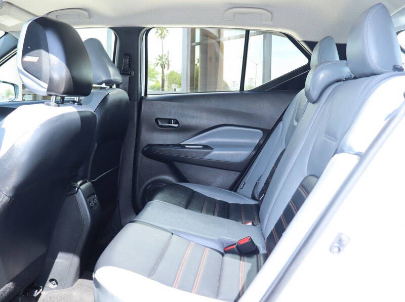 2023 Nissan Kicks SR