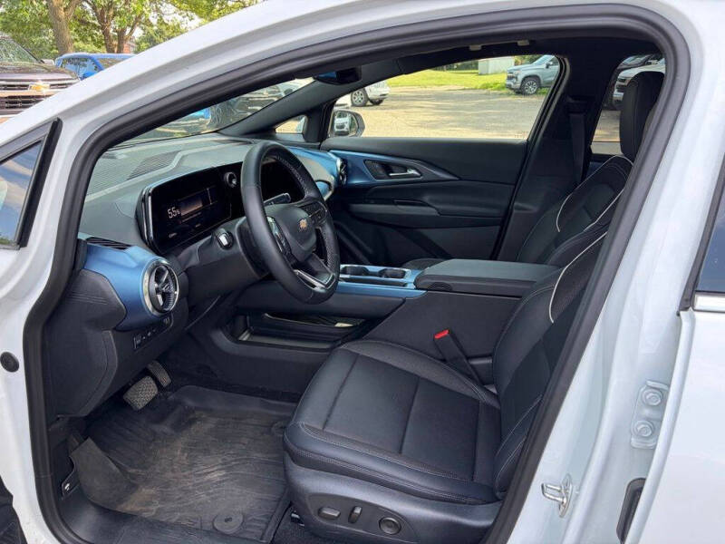 2024 Chevrolet Equinox EV LT